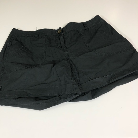 Tommy Hilfiger Pants - Tommy Hilfiger Classic Cuffed Shorts Size 10